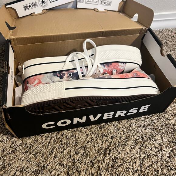 NIB Floral Platform Converse Size 9 - Picture 6 of 6
